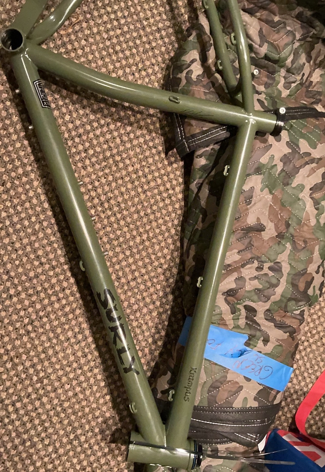 ** PRE-OWNED** 
Surly Krampus Frameset - 29", Steel, British Racing Green, Size Large