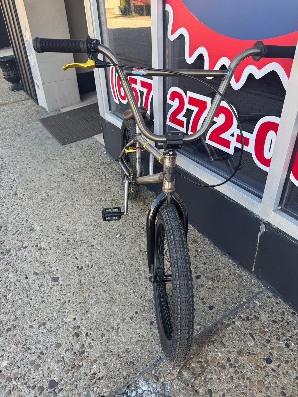 PRE OWNED S&M ATF 22”TT
