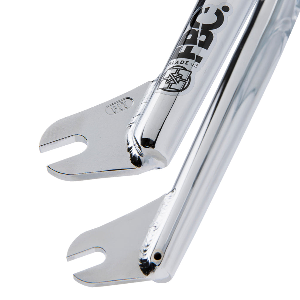 FIT BLADE V.3 (33mm Offset) Black & Chrome