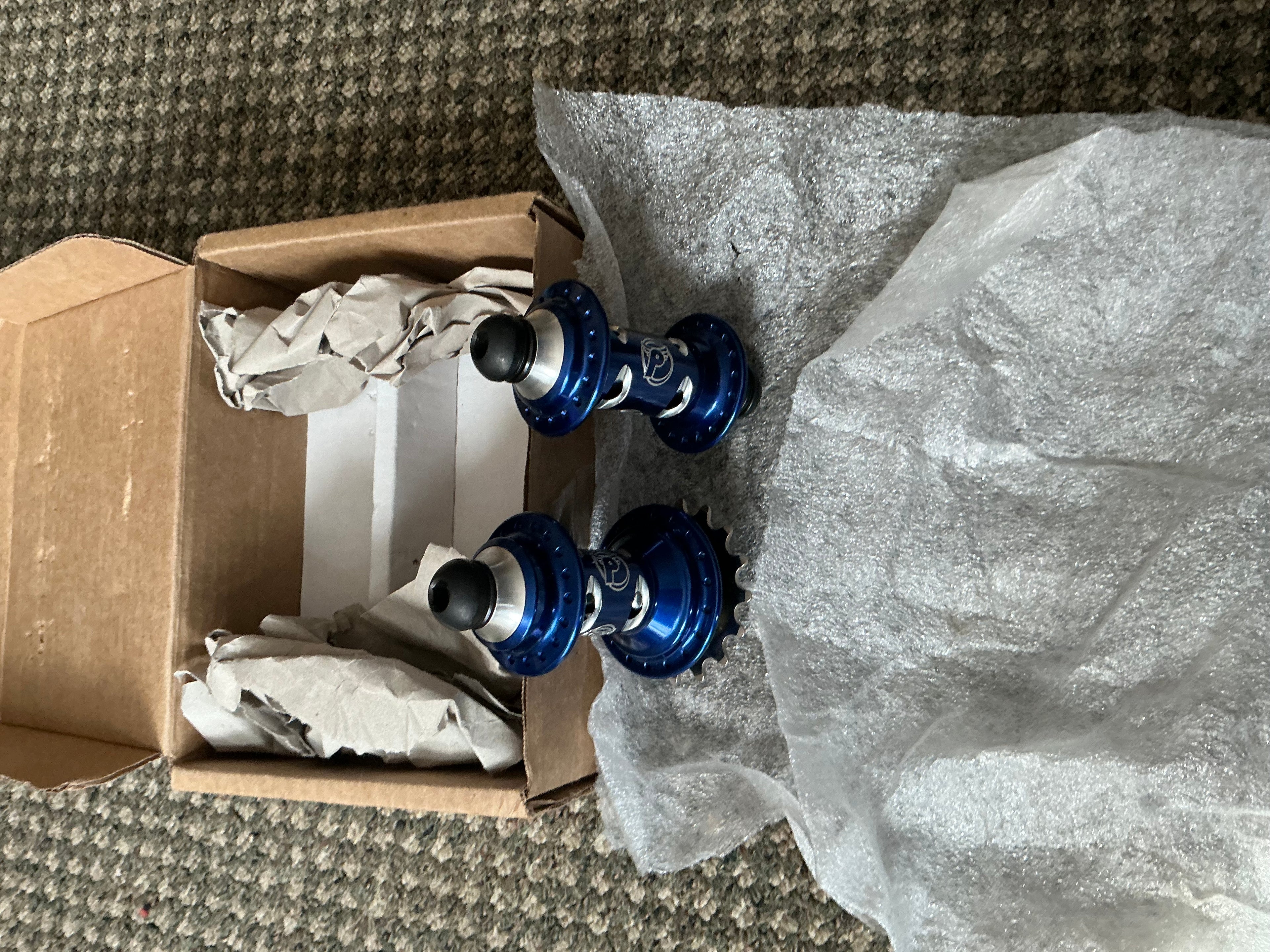 Profile Racing Mini Cat's Eye Cassette Hub Set (Blue). NOS