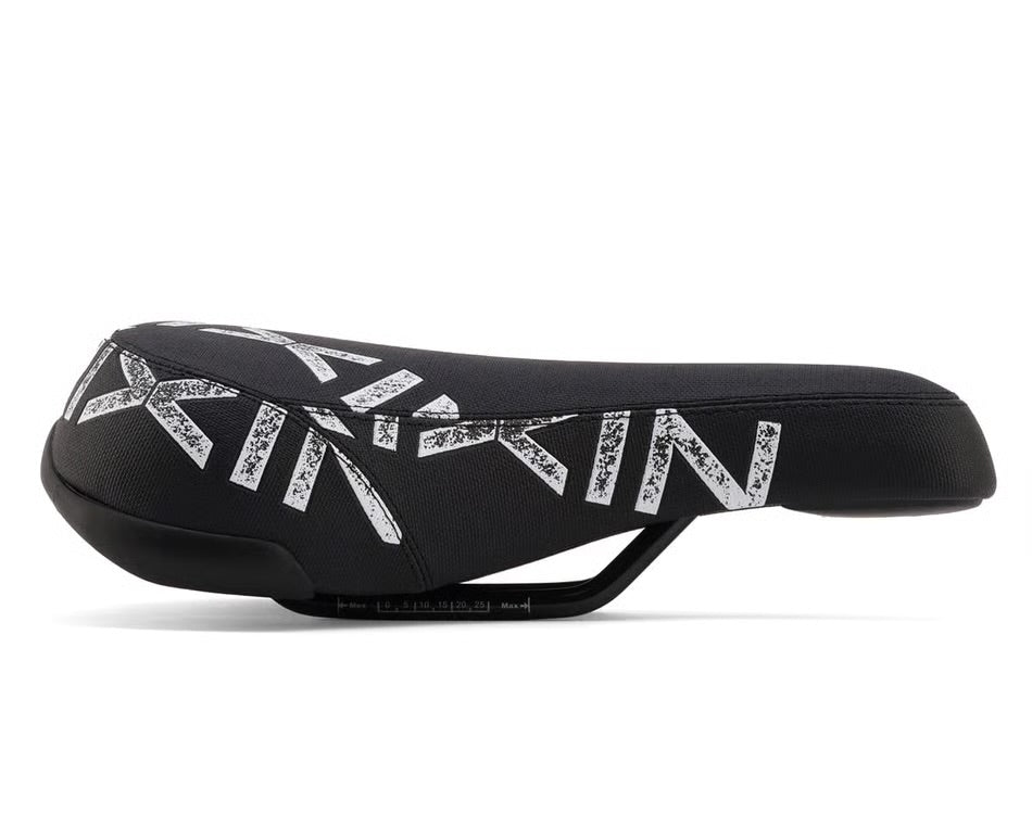 Rixin Disorder Railed Seat (Black/White)