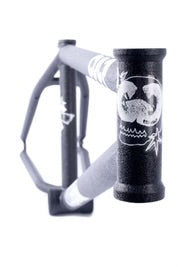BIGGIE FRAME / JAUME SINTES / HAMMERTONE
21”TT