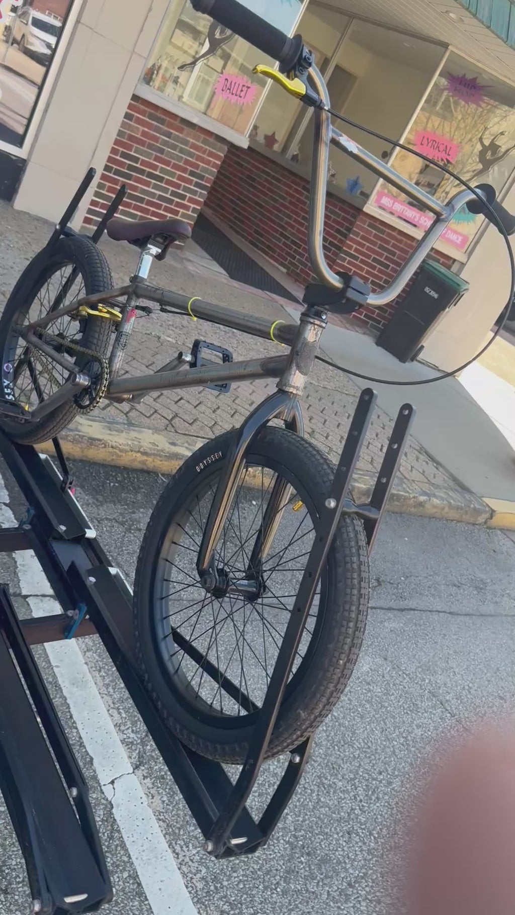 PRE OWNED S&M ATF 22”TT